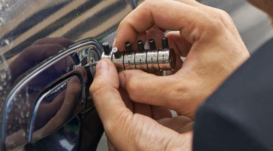 Expert Emergency Roof Repairs services in Foster, OK